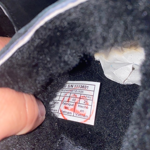 - MEN UGG NEUMAN BLACK SLIP ON SLIPPERS #7 - Picture 4 of 10